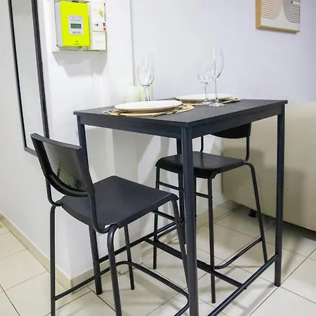 Le Relax Place - Metro 5 * Bobigny