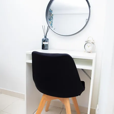 Le Relax Place - Metro 5 * Bobigny