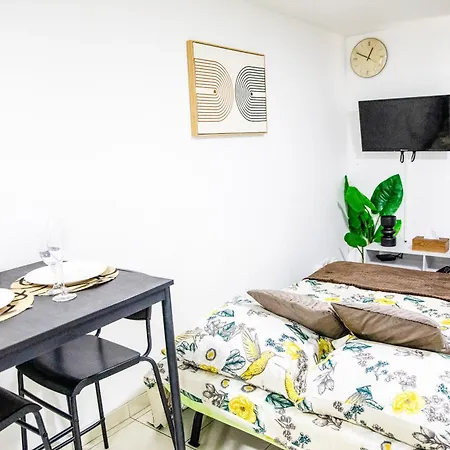 La Parenthese Urbaine - T2 Cosy Et Fonctionnel - Metro 5 Bobigny